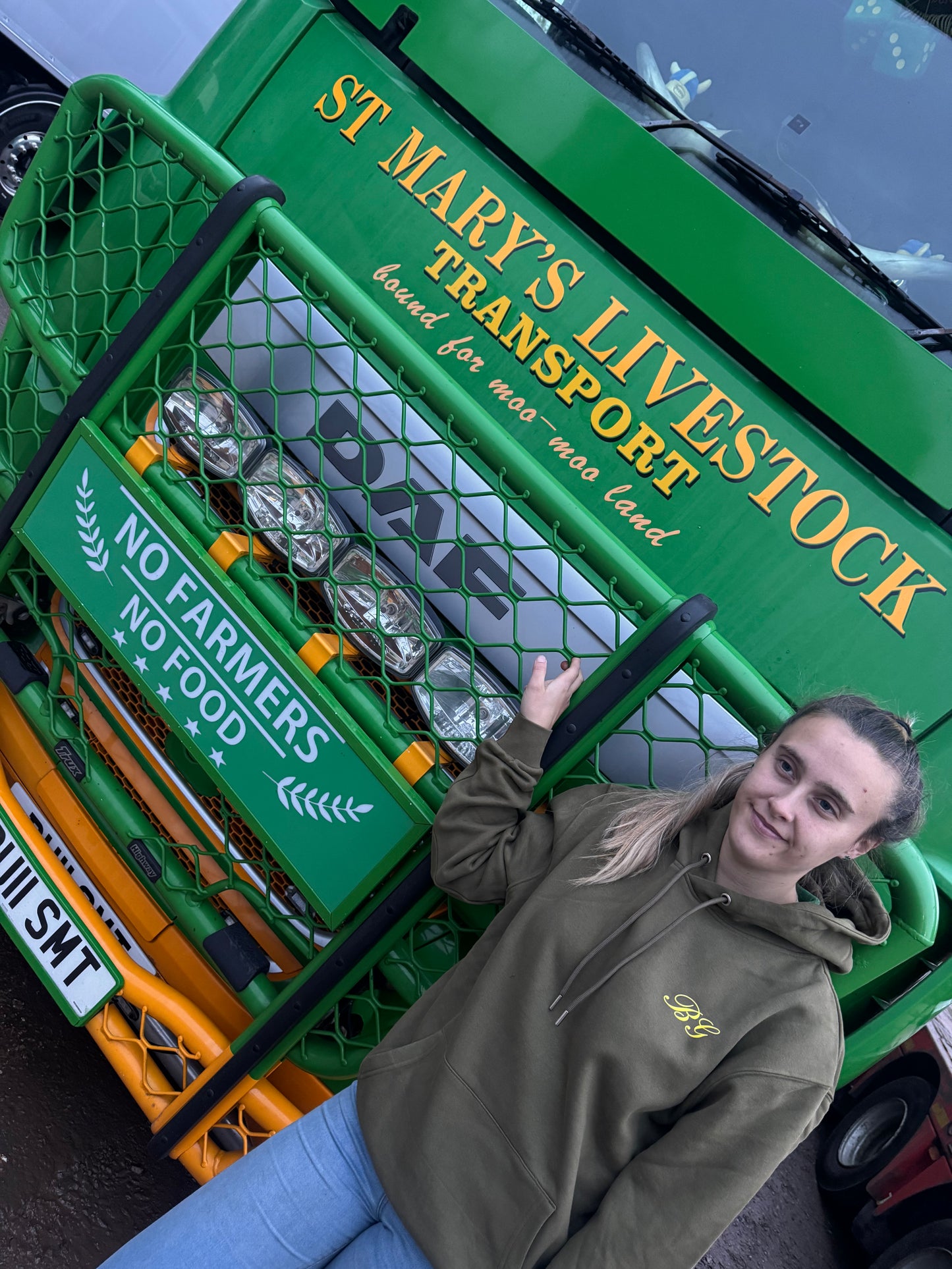 No Farmers No food hoody in khaki 